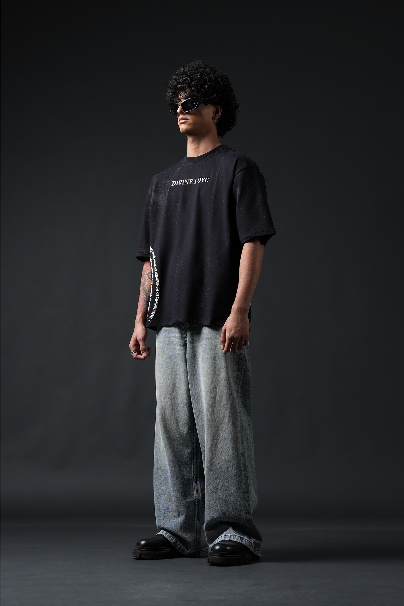 Divine Love T-Shirt - Mahadev & Sati